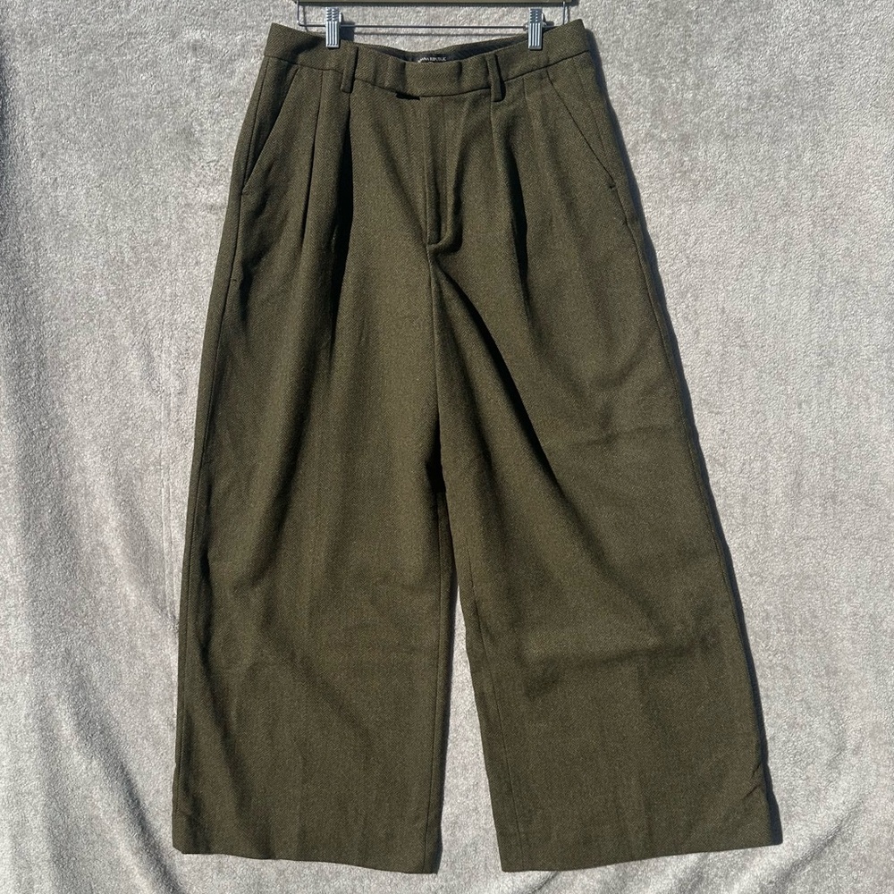 Banana Republic Women’s 12 Dark Olive Dress Pants Wide Leg Business Casual